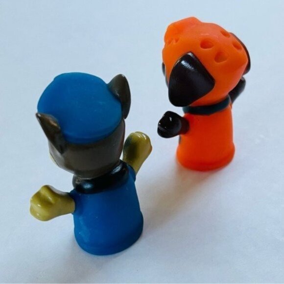 Nickelodeon Paw Patrol Finger Puppets Set of 2 Kids Toy Animal Dog Holiday Gift - Picture 6 of 7